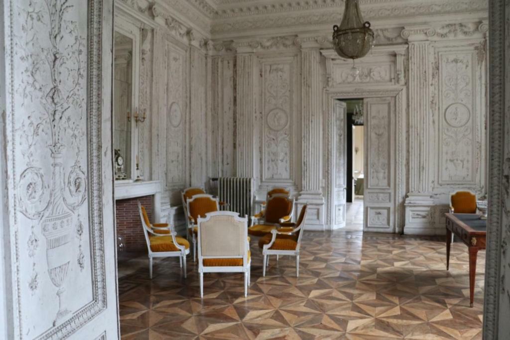 Le Chateau De & Son Orangerie *